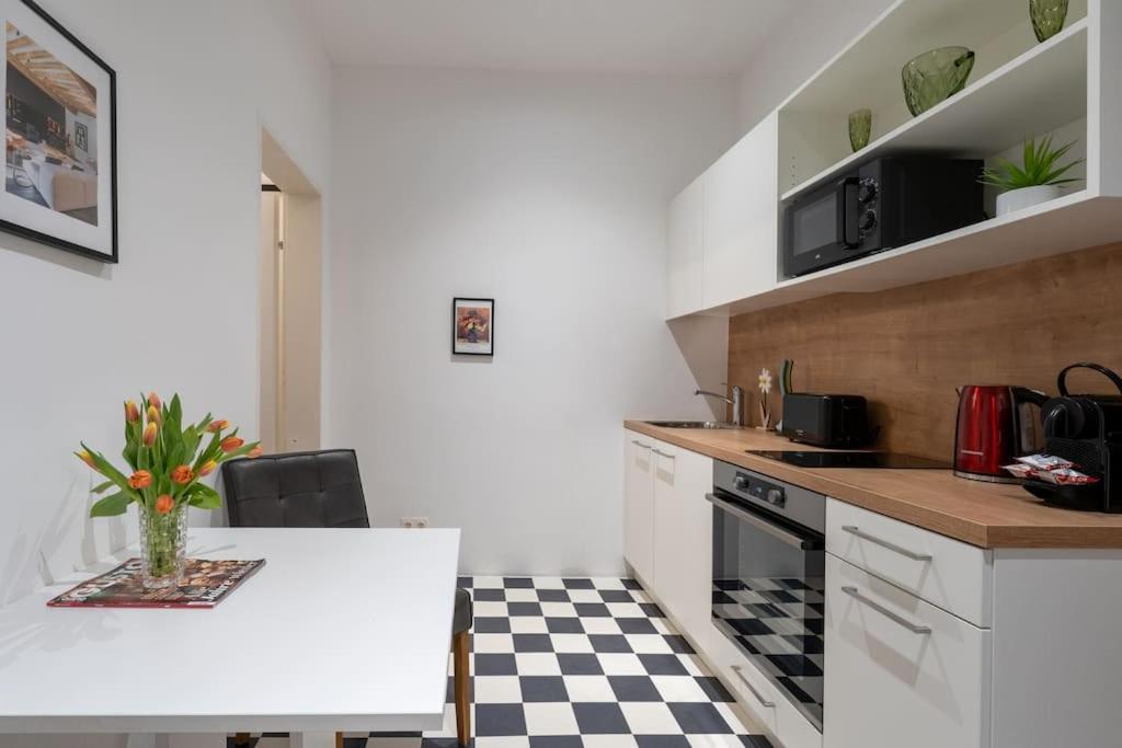 Apartmán Practical 1Br Flat By Center By Hm Vídeň Exteriér fotografie