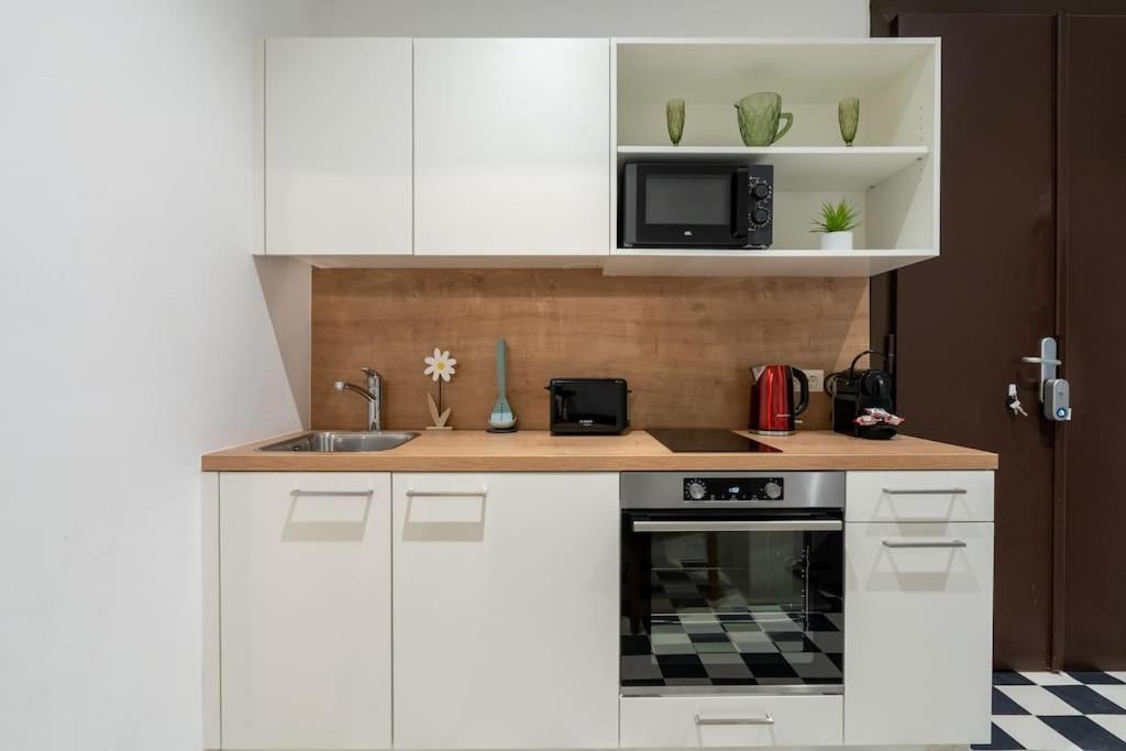 Apartmán Practical 1Br Flat By Center By Hm Vídeň Exteriér fotografie